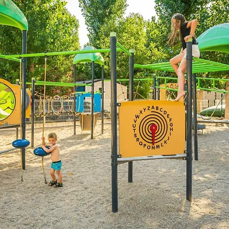 Camping 4 Etoiles - Espace Aquatique - 500M Plage - Ccagefg Camping *